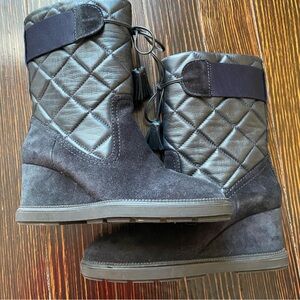 Aquatalia Caliana boots for women’s